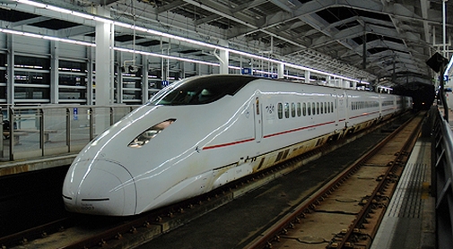 九州新幹線800系「つばめ」　鹿児島中央駅にて