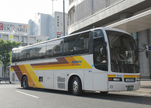 西鉄高速バス「道後ＥＸＰふくおか号」5703                           